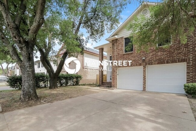 Foto del edificio - 3 Bedroom Pet-Friendly Home in Duncanville, TX with Main Street Renewal