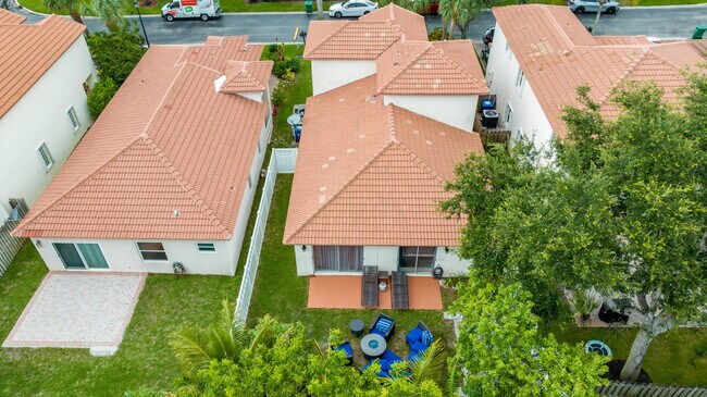 Building Photo - 6242 NW 38th Dr