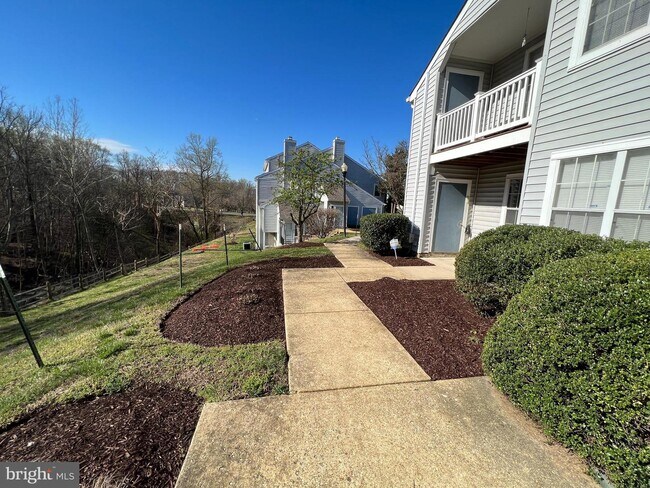 Foto del edificio - 8720 Grasmere Ct