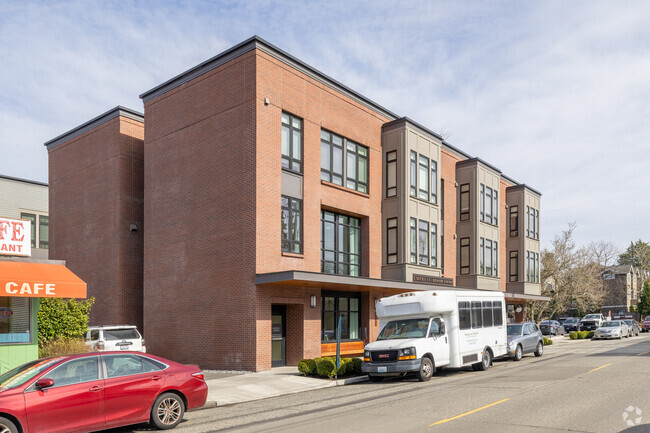 Building Photo - Empress Senior Living at Laurelhurst