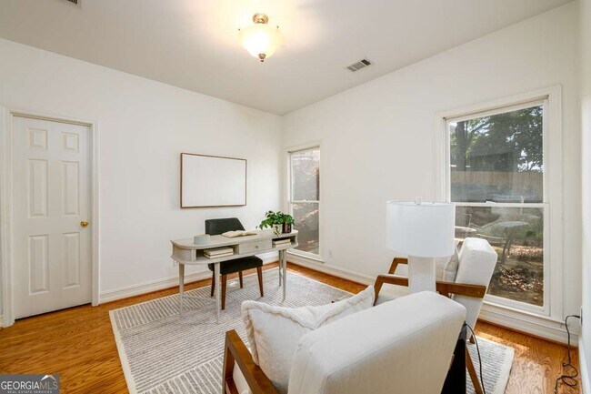 Foto del edificio - 1560 Oak Park Cove