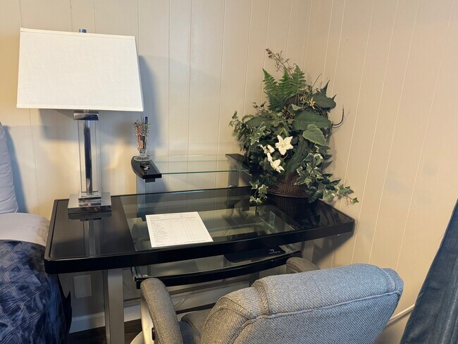 Foto del edificio - 3354 NW Crest Dr