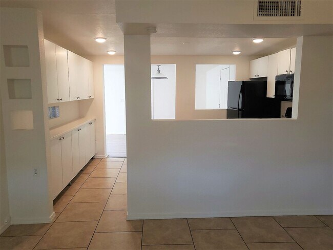 Foto del edificio - NORTH CENTRAL PHOENIX W/POOL!