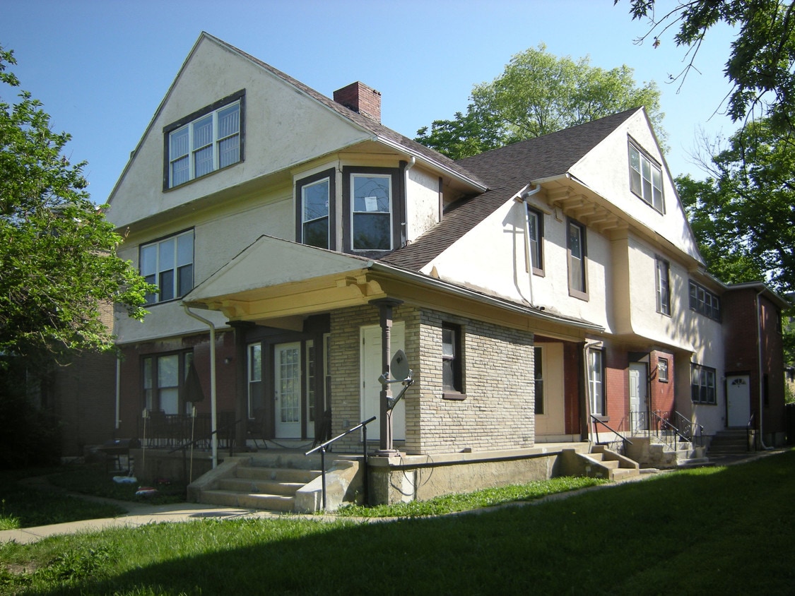 Primary Photo - 132 Central Ave