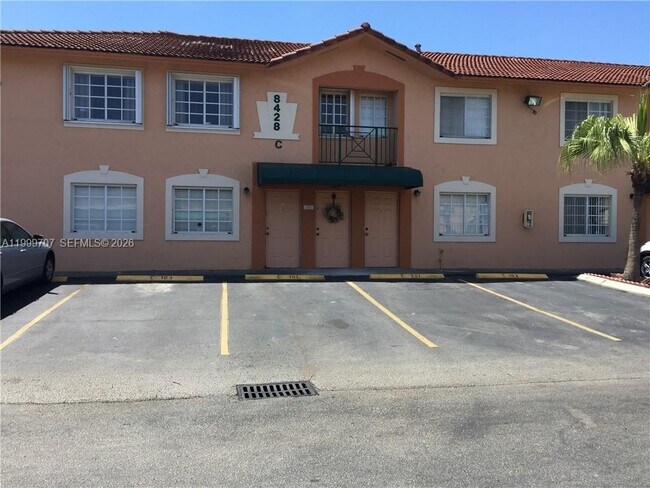 Foto del edificio - 8428 NW 103rd St