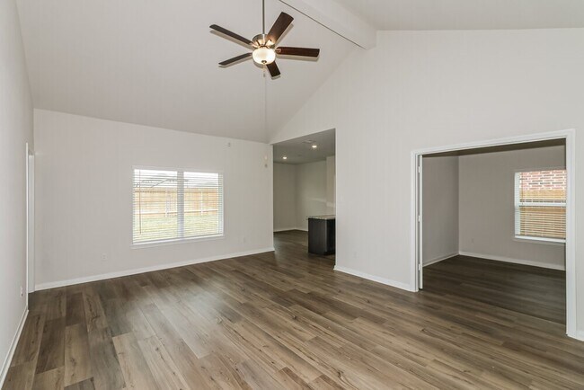 Building Photo - 464 Beechwood Hacienda Dr