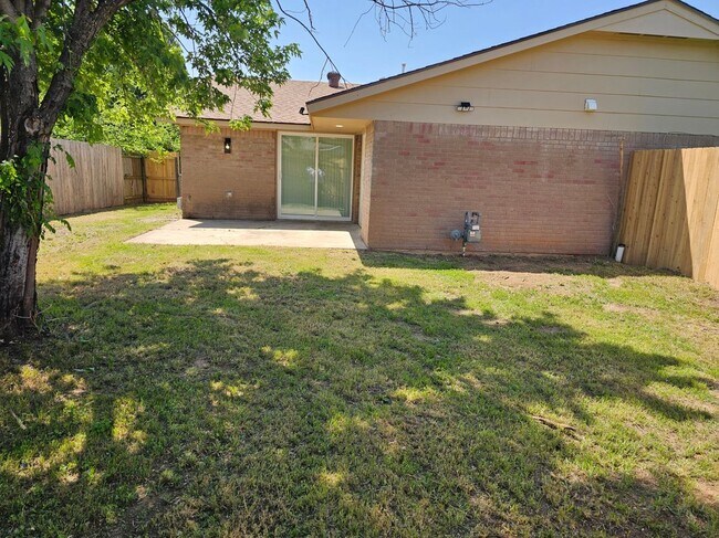 Foto del edificio - 8606 Brookline Ave