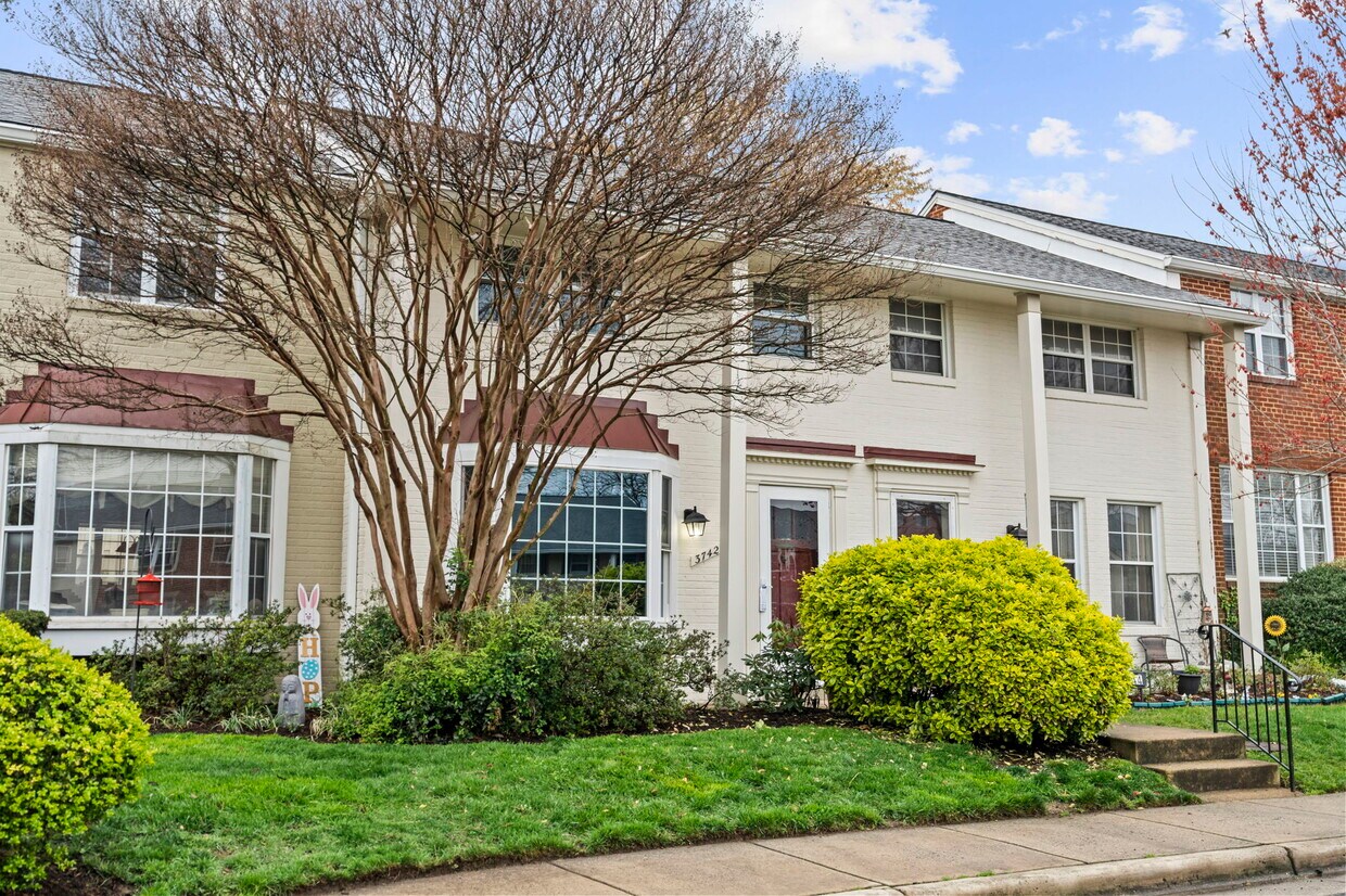 Foto principal - 3742 Jason Ave