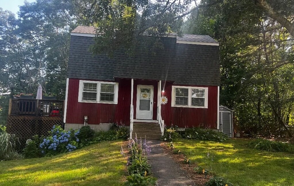 Primary Photo - 9 Tri-Town Cir