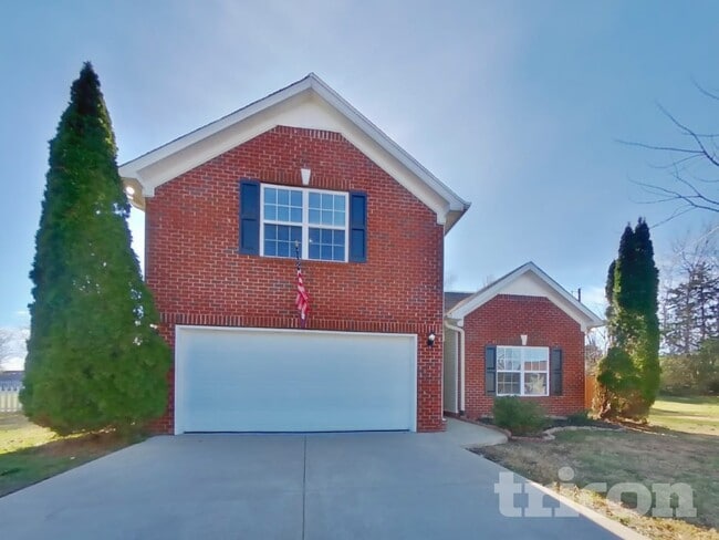 Building Photo - 3505 Flora Dr