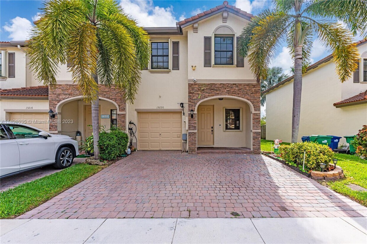 15220 SW 119th Terrace, Miami, FL 33196 Townhome Rentals in Miami FL