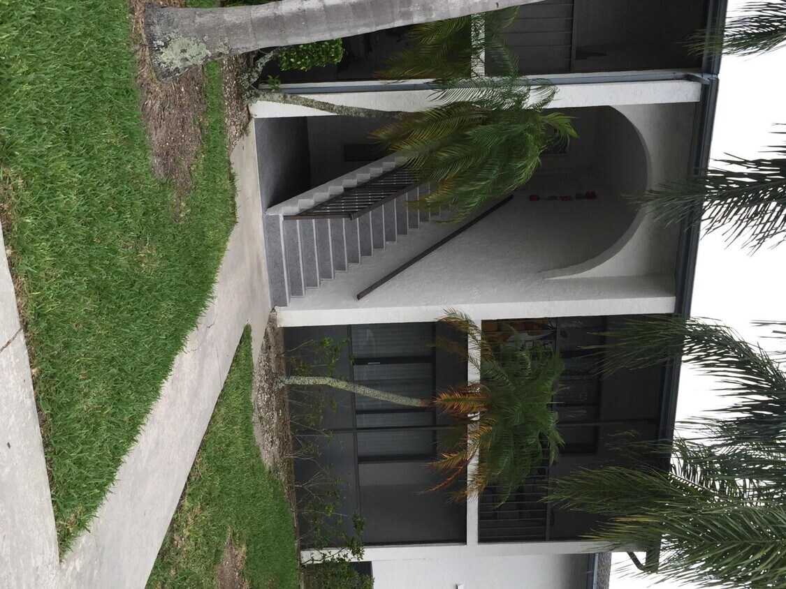 Primary Photo - 1010 Green Pine Blvd