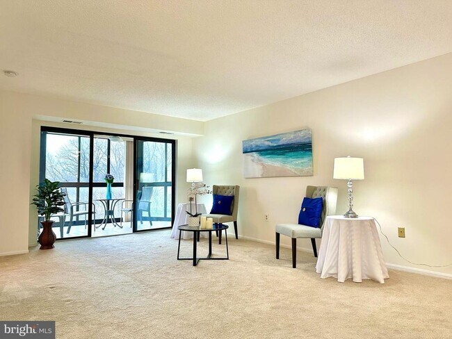 Foto del edificio - 3310 N Leisure World Blvd