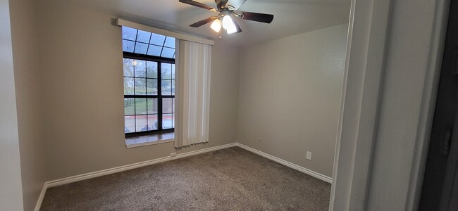 Bedroom with ceiling fan - 4560 Chaha Rd