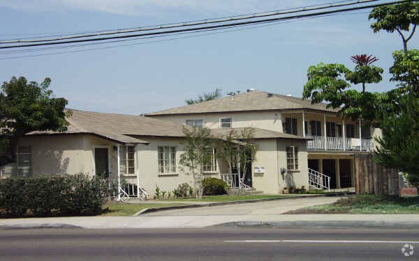 Primary Photo - 1027 E 8th St