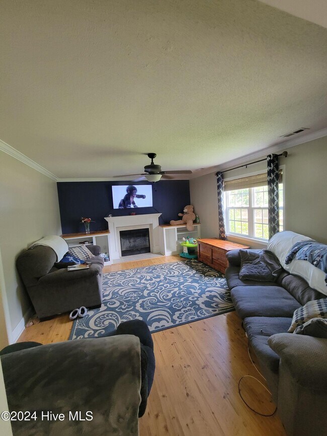 Foto del edificio - 130 Spain Dr