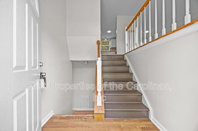 Foto del edificio - 10715 Derry Dr