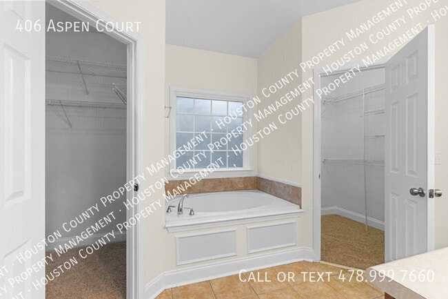 Building Photo - 406 Aspen Ct