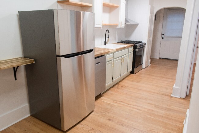 Building Photo - 2547 NW 20th St