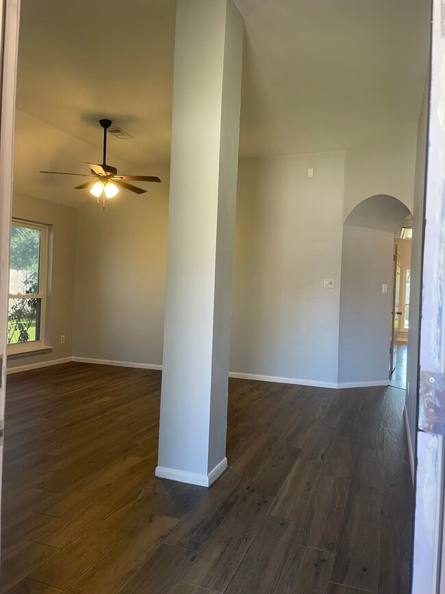 Building Photo - 3023 Quill Meadow Dr