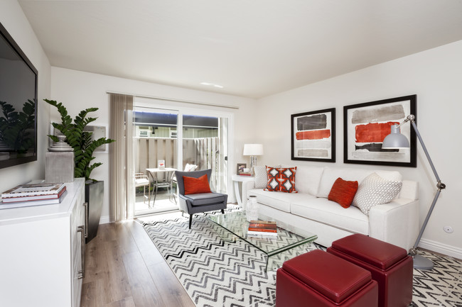 Spacious Living Room - Halford Gardens Apartments