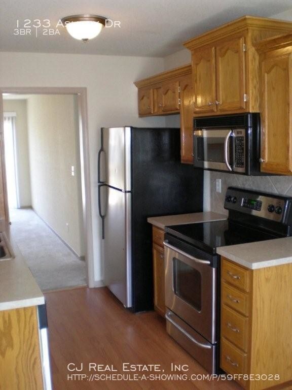 1233 NW Ashley Dr, Grain Valley, MO 64029 Apartment for Rent in Grain