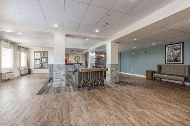 Foto del edificio - 245 Jess-Jo Pkwy