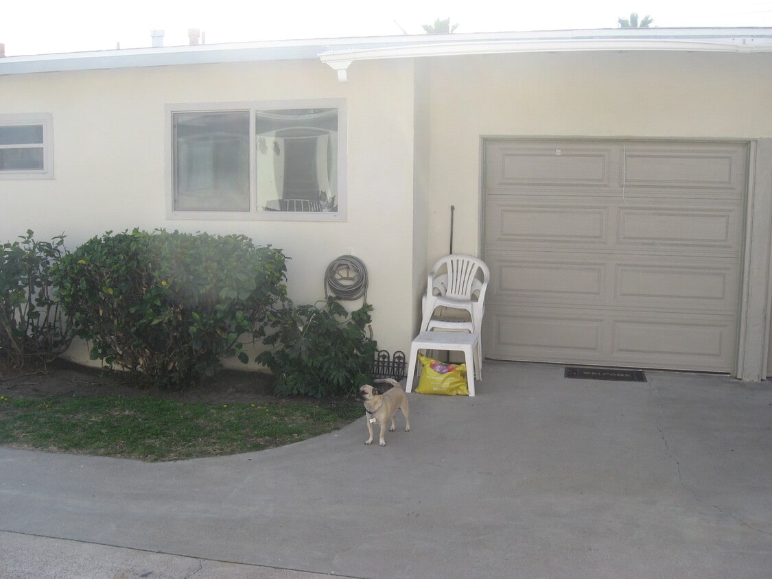 101 Avenida San Diego Unit A, San Clemente, CA 92672 Apartments in