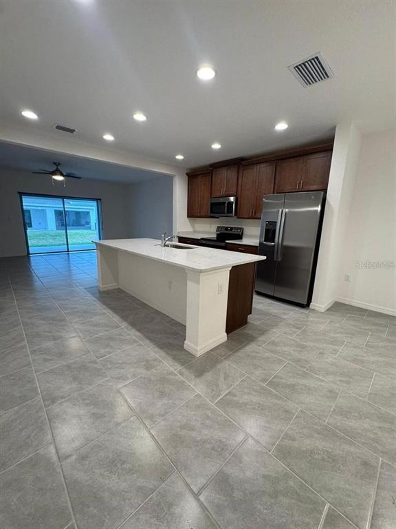 Foto del edificio - 1333 Blazing Star Ln
