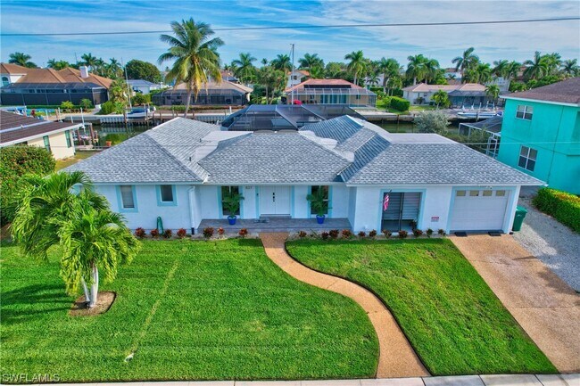 Foto del edificio - 827 Chestnut Ct
