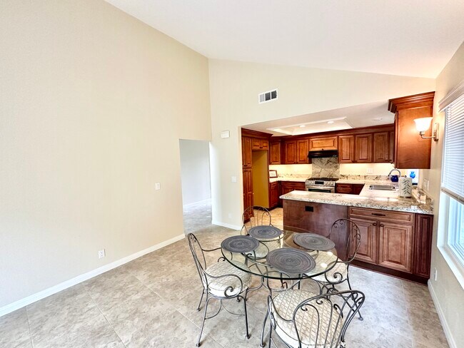 Building Photo - 2834 El Paso Ave
