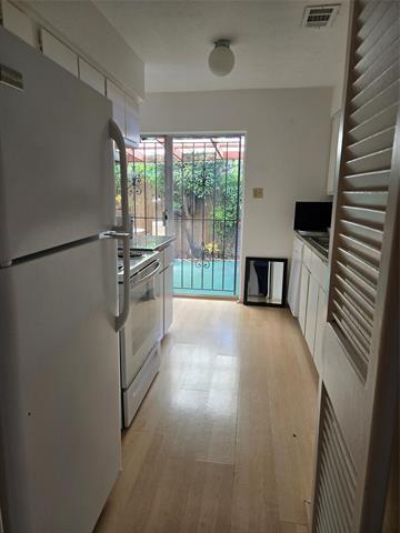Foto del edificio - 7520 Highmont St
