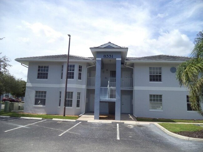 Foto del edificio - 8331 Bernwood Cove Loop