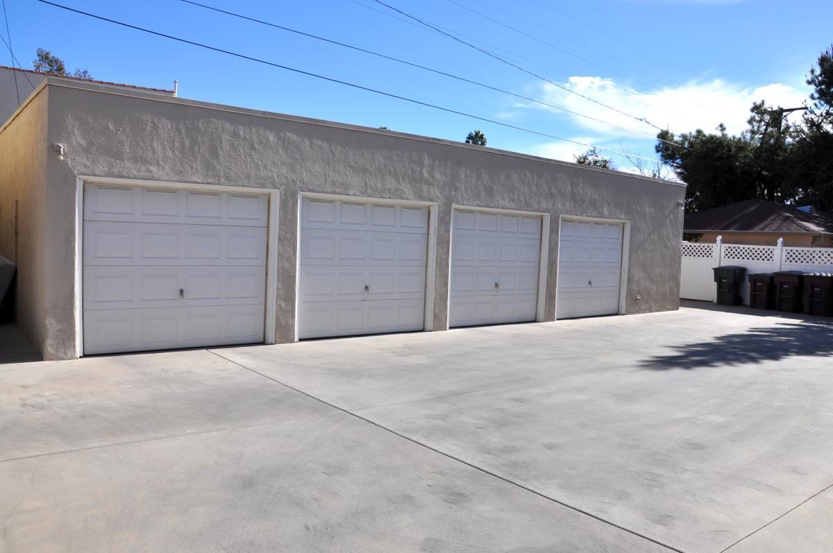 Foto del edificio - 518 Naranja Dr