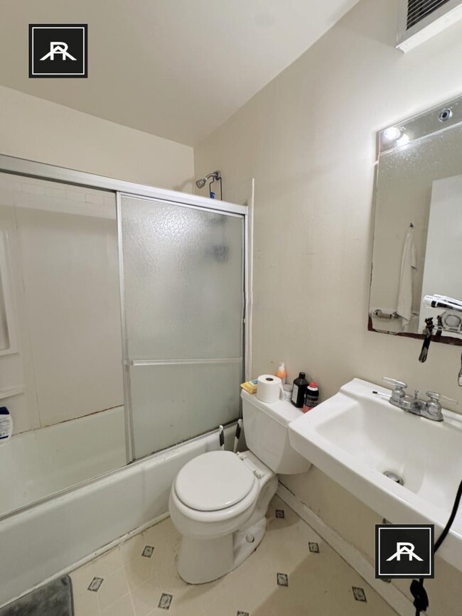 Building Photo - 1 bedroom in Brookline MA 02445