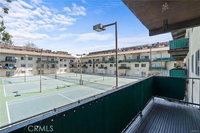 Foto del edificio - 5460 White Oak Ave