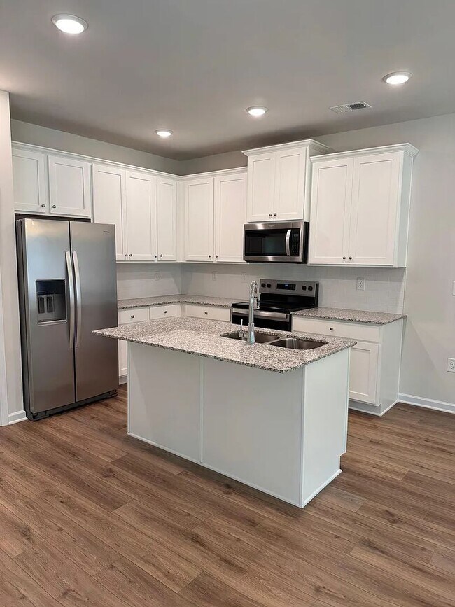 Building Photo - 4286 Notting Hill Dr SW