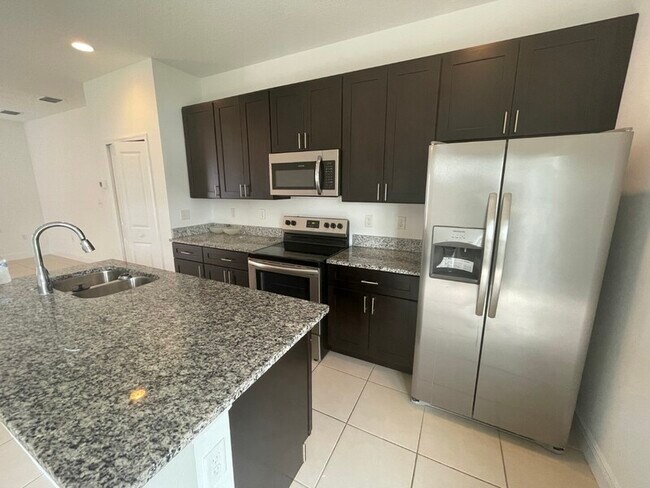 Foto del edificio - 414 Columbia Ct