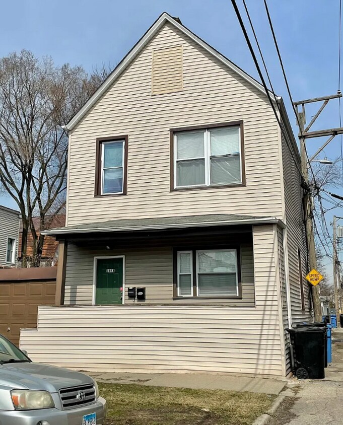 Foto principal - 3848 W Roscoe St