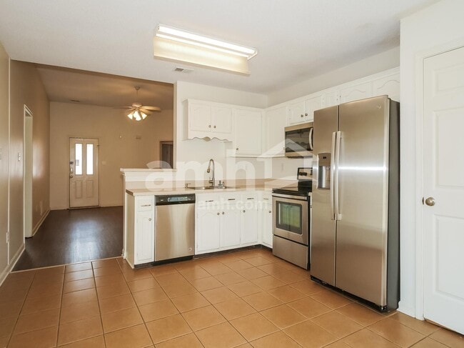 Building Photo - 660 Timber Creek S