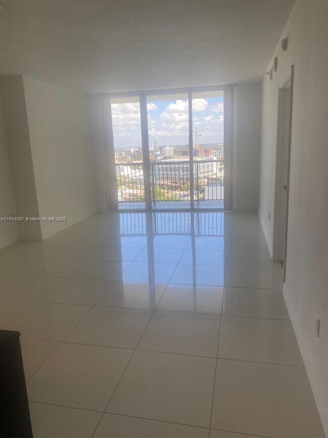 Foto del edificio - 1750 N Bayshore Dr