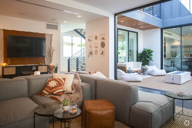 2 Bedroom Houses for Rent under $2,000 in Los Angeles CA - 2 Homes