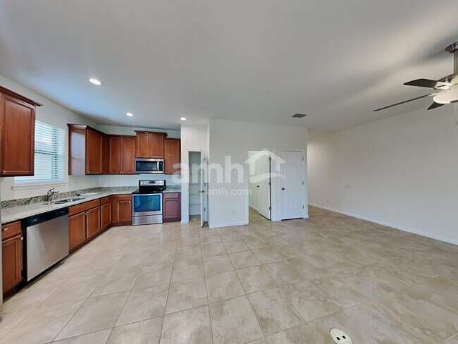 Building Photo - 5562 107th Terrace E