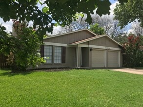 Building Photo - 11638 Parkfield Dr