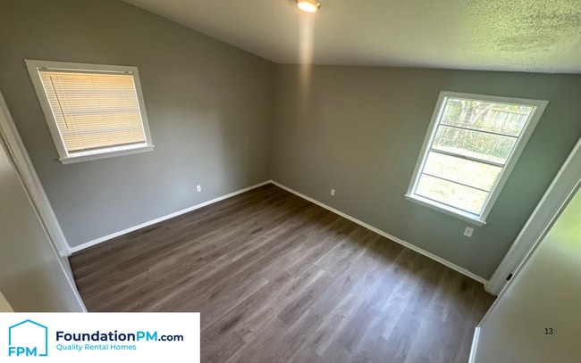 Building Photo - 5091 Cottonwood Rd