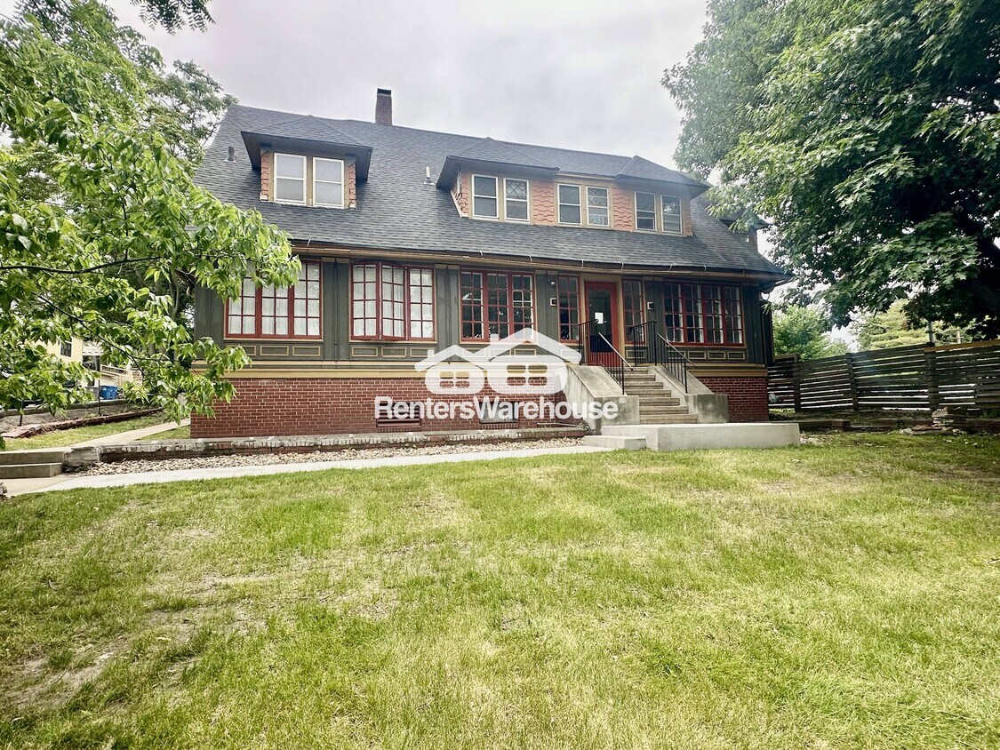 Foto principal - 2500 Grand Ave