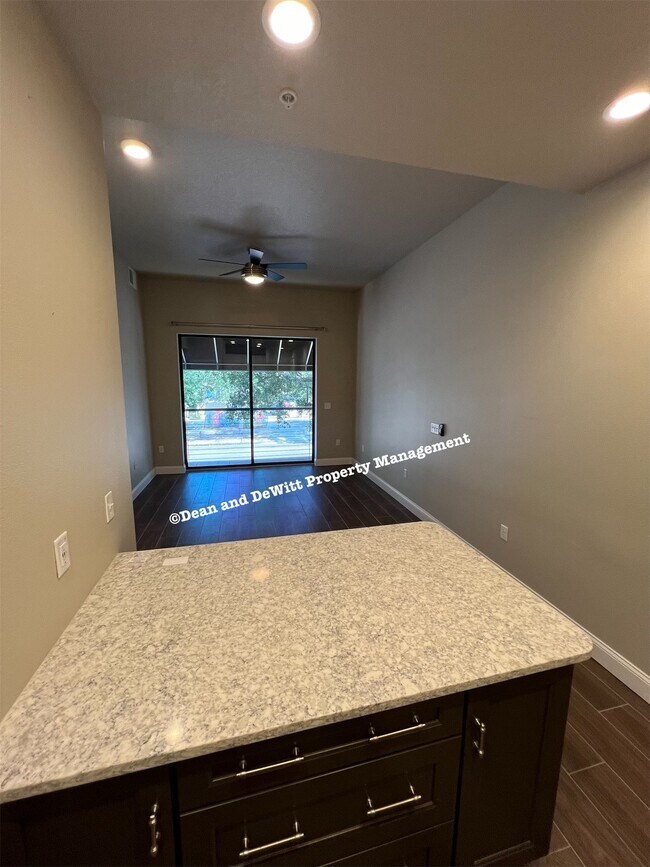 Foto del edificio - 2 Bed/2 Bath