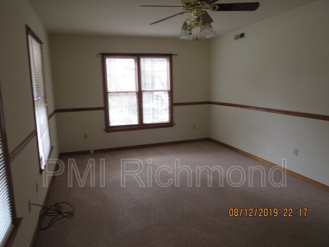 Foto del edificio - 10325 Ridgerun Rd