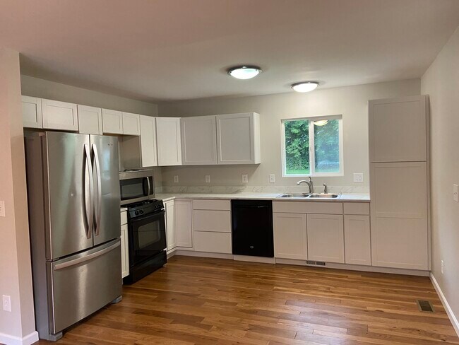 Cocina actualizada - 793 Robertson Dr