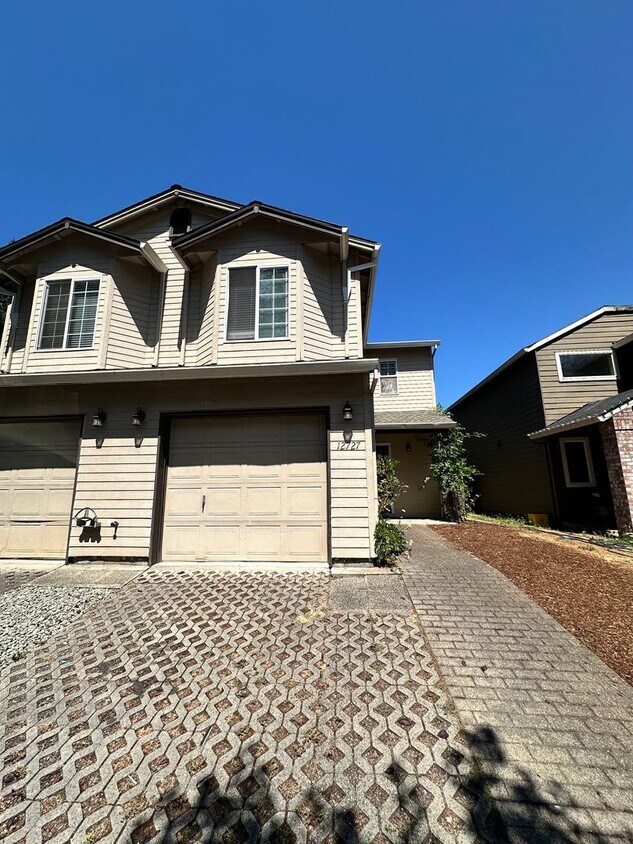 Primary Photo - 10398 - Lydia Court Duplex